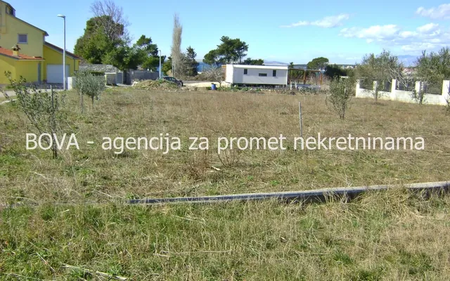 Земельный участок в Нин