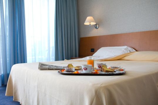 Отель в Бавено