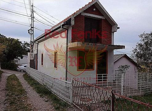 Дом в Сутоморе