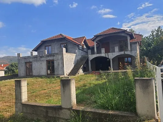 Дом в Сербия