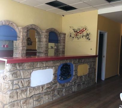 Коммерческая недвижимость в Адехе