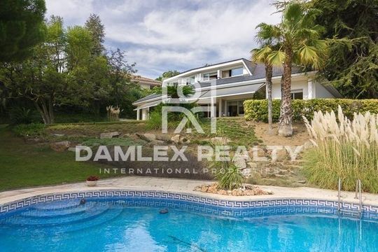 Вилла в Сан-Висенс-де-Монтальт