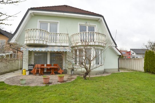 Отдельный дом в Вода