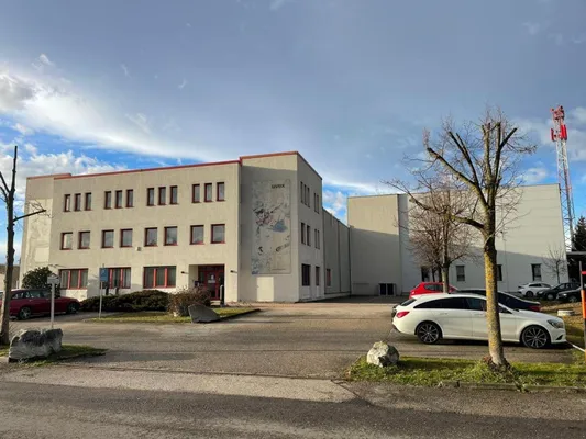 Коммерческая недвижимость в Stainach-Пюрг