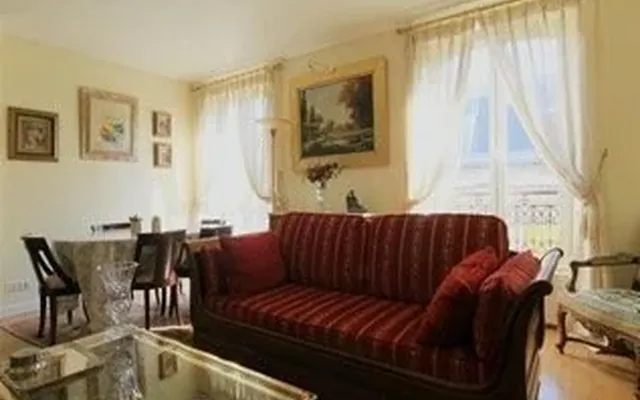 Квартира в Париж