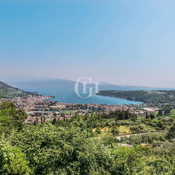 Вилла в Торре Педрера, фото 1