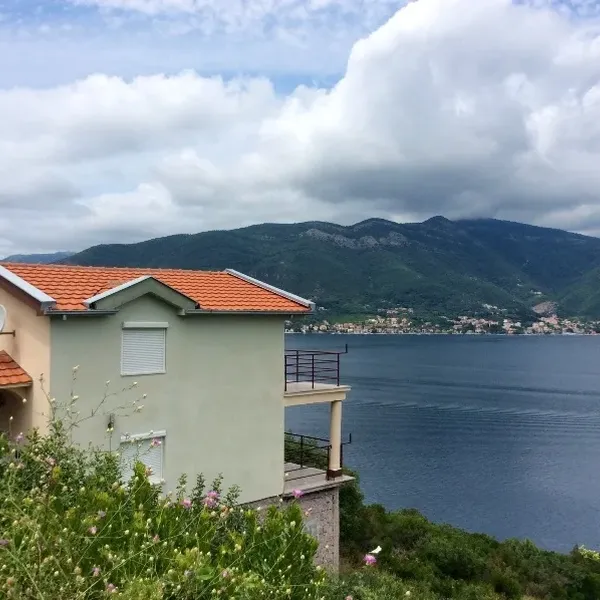 Отдельный дом в Крашичи, фото 1