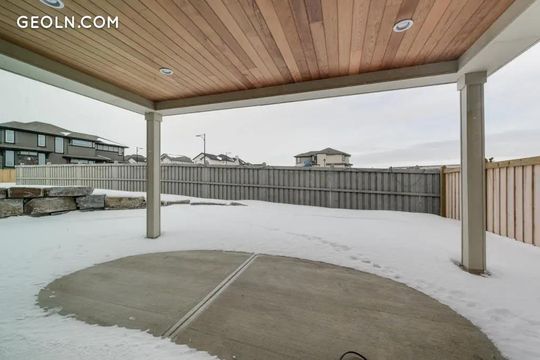 Windermere Triumph Bungalows in Edmonton