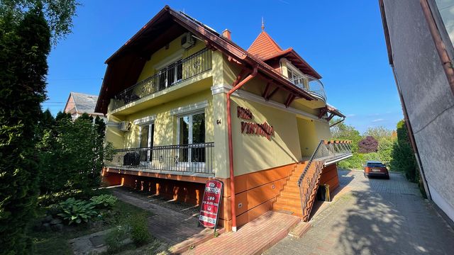 Отель в Хевиз