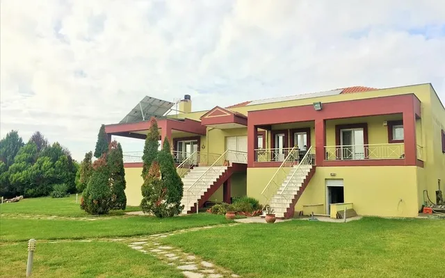 Отдельный дом в Επανομή