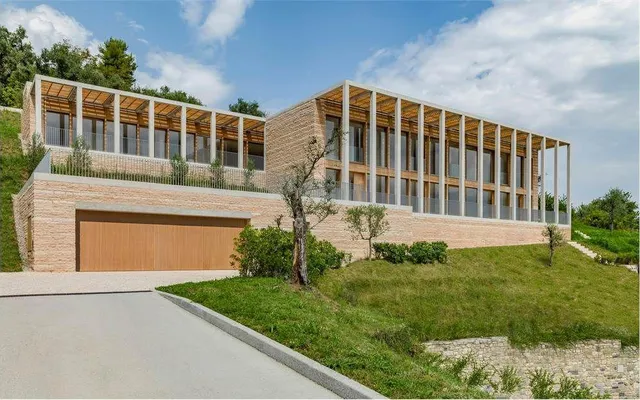 Вилла в Торре Педрера