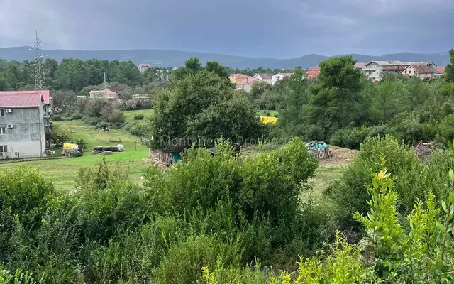 Земельный участок в Тиват