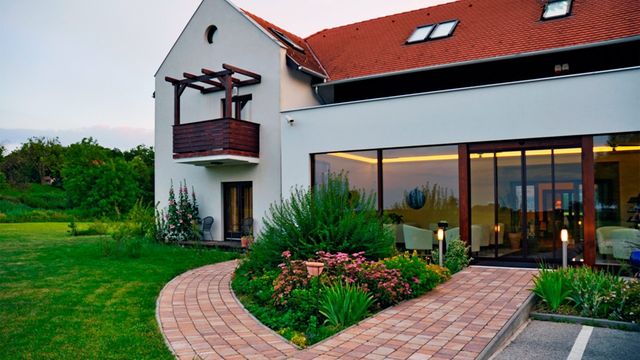 Отель в Залакарош