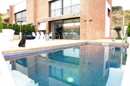 Таунхаус в Бадалона