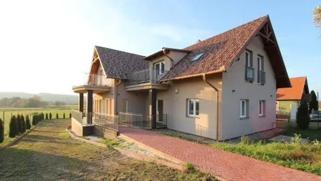 Отель в Кехидакуштань