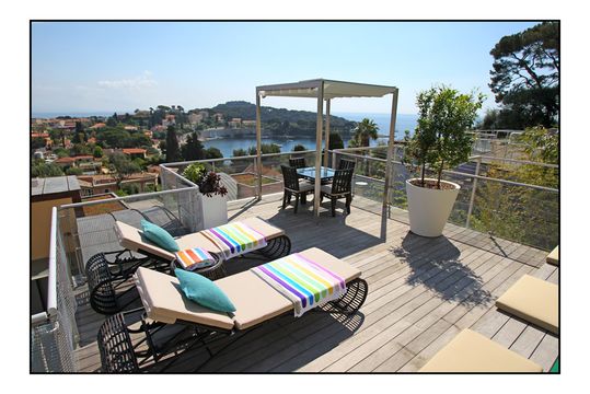 Дом в Сен-Жан-Кап-Ферра