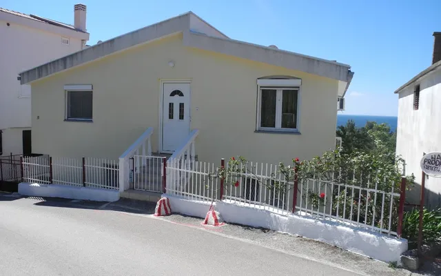 Дом в Сутоморе
