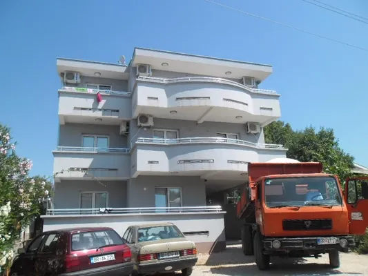 Отель в Улцинь