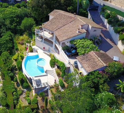 Вилла в Гольф Хуан