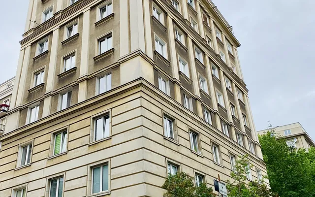 Студия в Варшава
