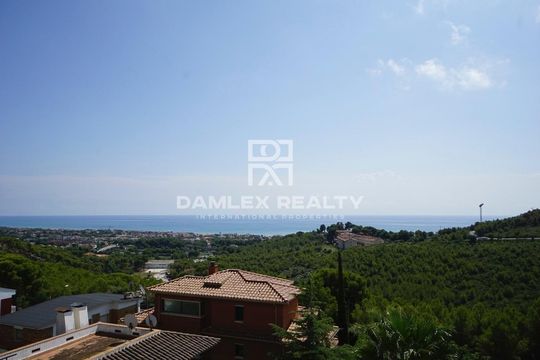 Земельный участок в Кастельдефельс