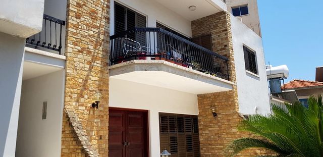 Коммерческая недвижимость в Лимассол