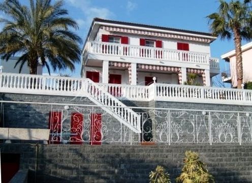 Вилла в Сан-Ремо