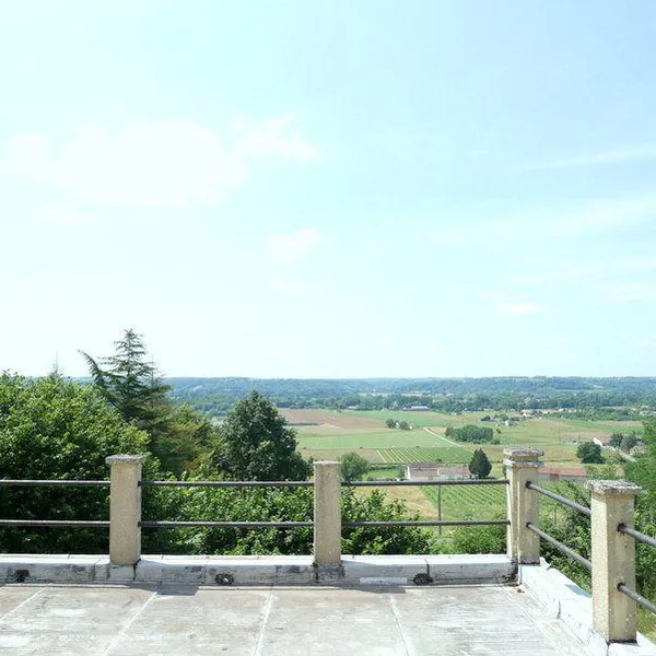 Дом в Nouvelle-Aquitaine, фото 1