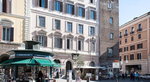 Магазин в Рим