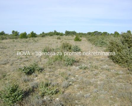 Земельный участок в Нин