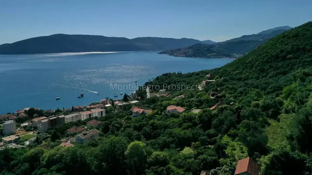 Земельный участок в Кумбор