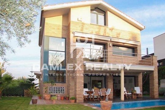 Вилла в Алелья