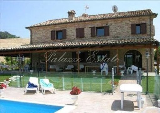 Вилла в Мачерата