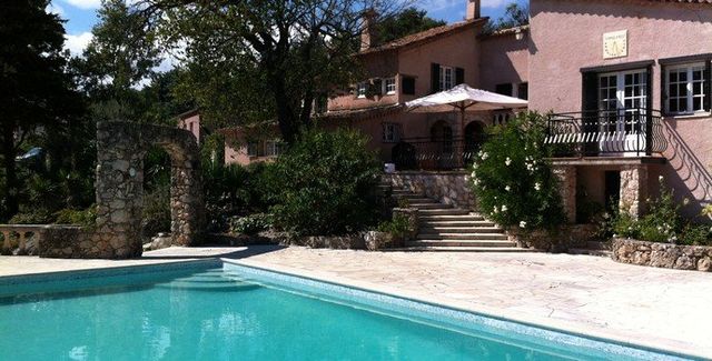 Вилла в Туретт-сюр-Луп