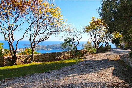 Дом в Виллефранче Сур Мер