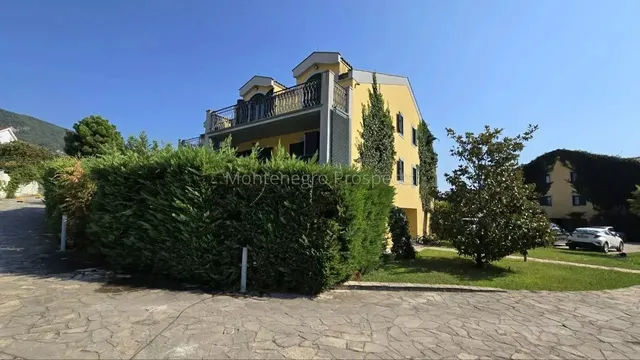 Таунхаус в округ Будва