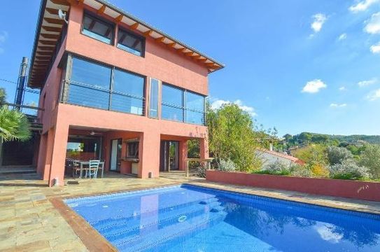 Дом в Сиджес