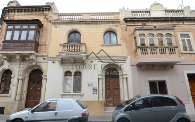 Таунхаус в Заббар