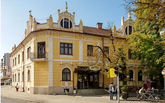 Отель в Лютомер