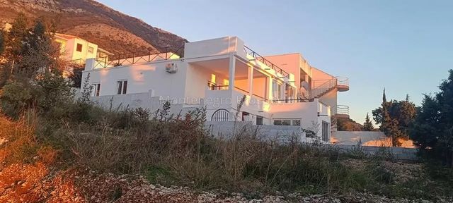 Отдельный дом в Сутоморе