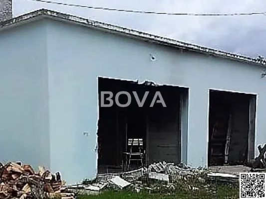 Дом в Нин