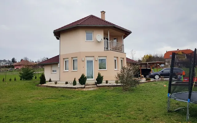 Дом в Черсегтомай