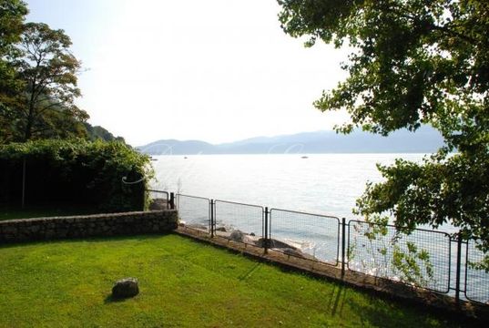 Вилла в Испра