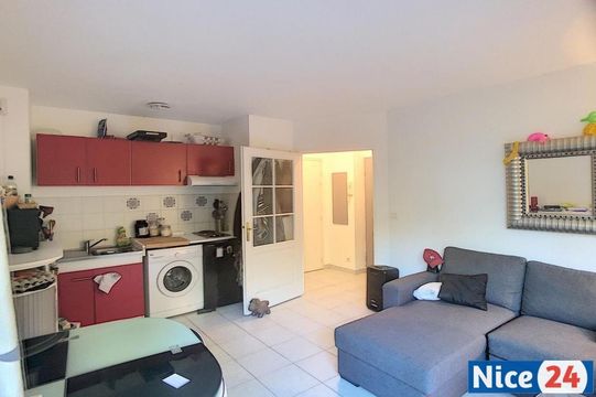 Квартира в Мужен