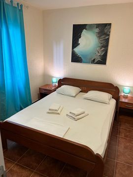 Отель в Добра Вода