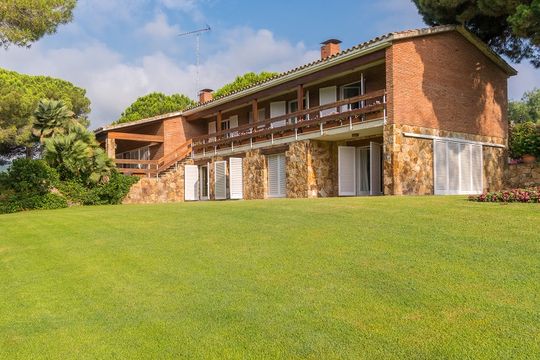 Дом в Барселона