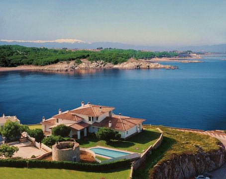 Вилла в Ла-Эскала