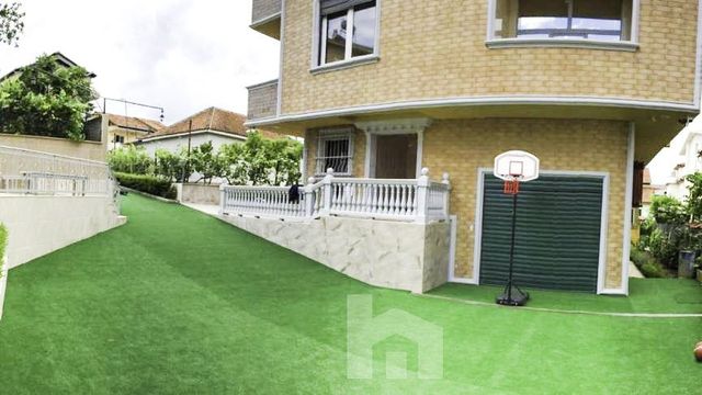 Вилла в Тирана