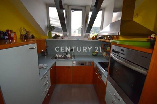 Пентхаус в Целе