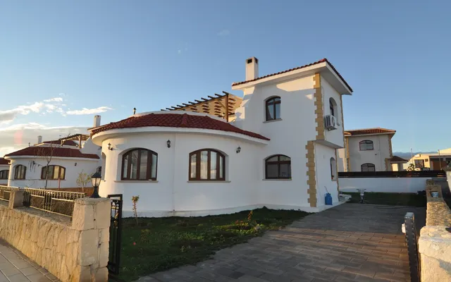 Вилла в Бахсельер